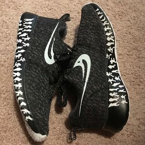 Women’s Nike Tennis Shoe